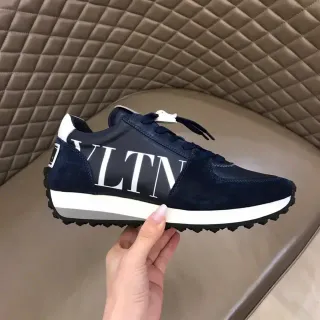 Valentino Tênis Lifestyle de Camurça e Couro Azul Marinho Branco com Logo VLTN Bold