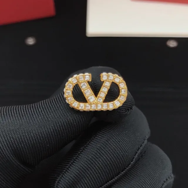 Valentino VLTN 镶嵌水晶金色耳钉 6