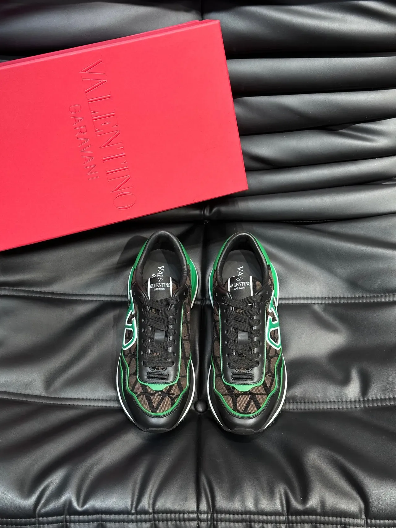 Valentino VLTN Runner সবুজ কালো Monogram Lifestyle Sneakers 2