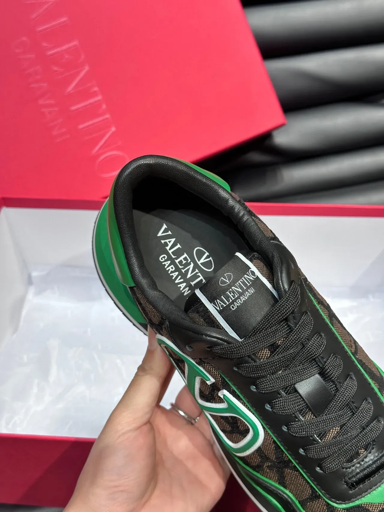 Valentino VLTN Runner সবুজ কালো Monogram Lifestyle Sneakers 7