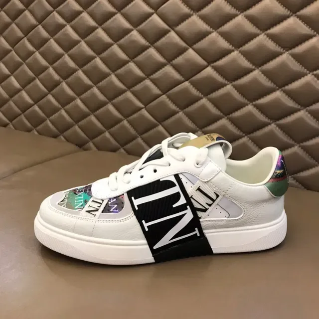 Valentino VLTN व्हाइट एंड ब्लैक मल्टीकलर हील टैब लाइफस्टाइल स्नीकर 5