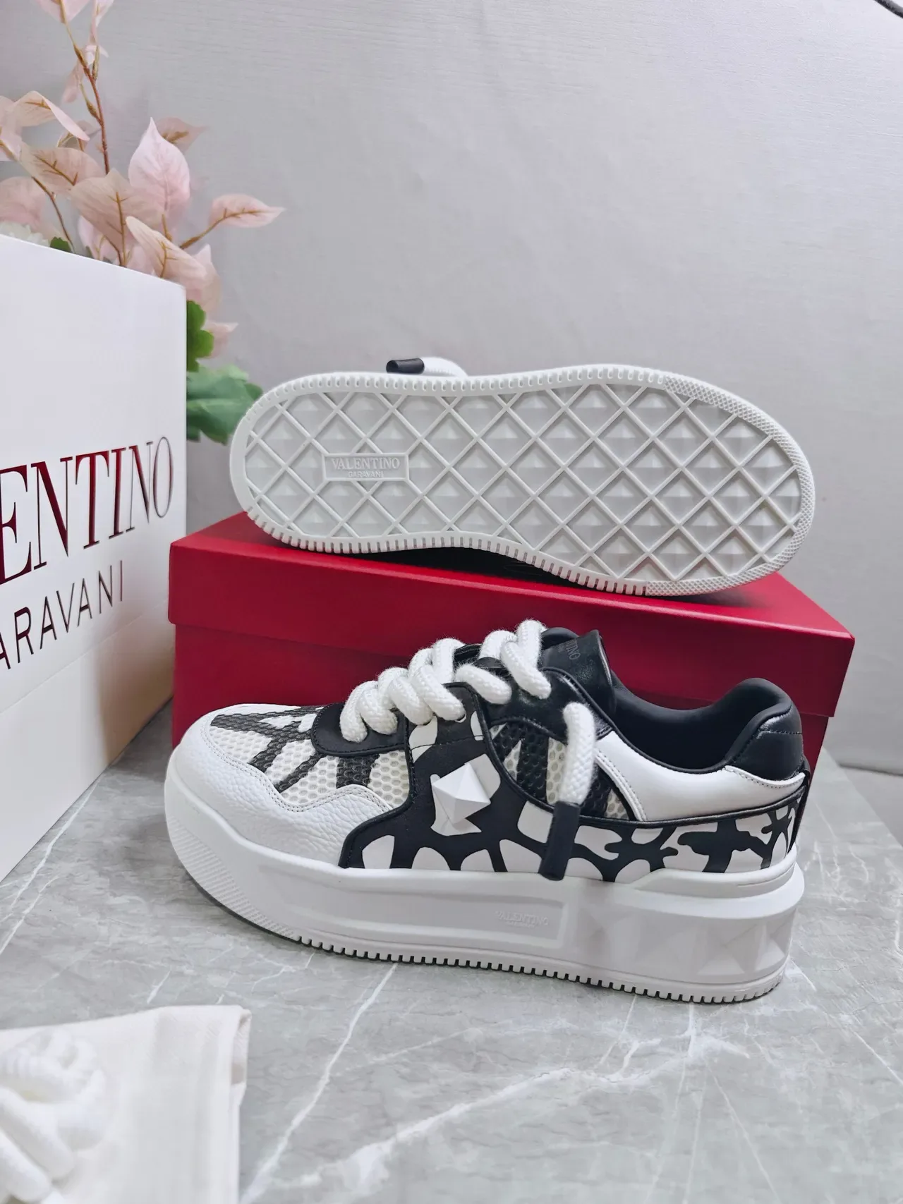 Valentino White Black Chunky Platform Sole Mesh And Leather Paneling Lifestyle Sneakers 5