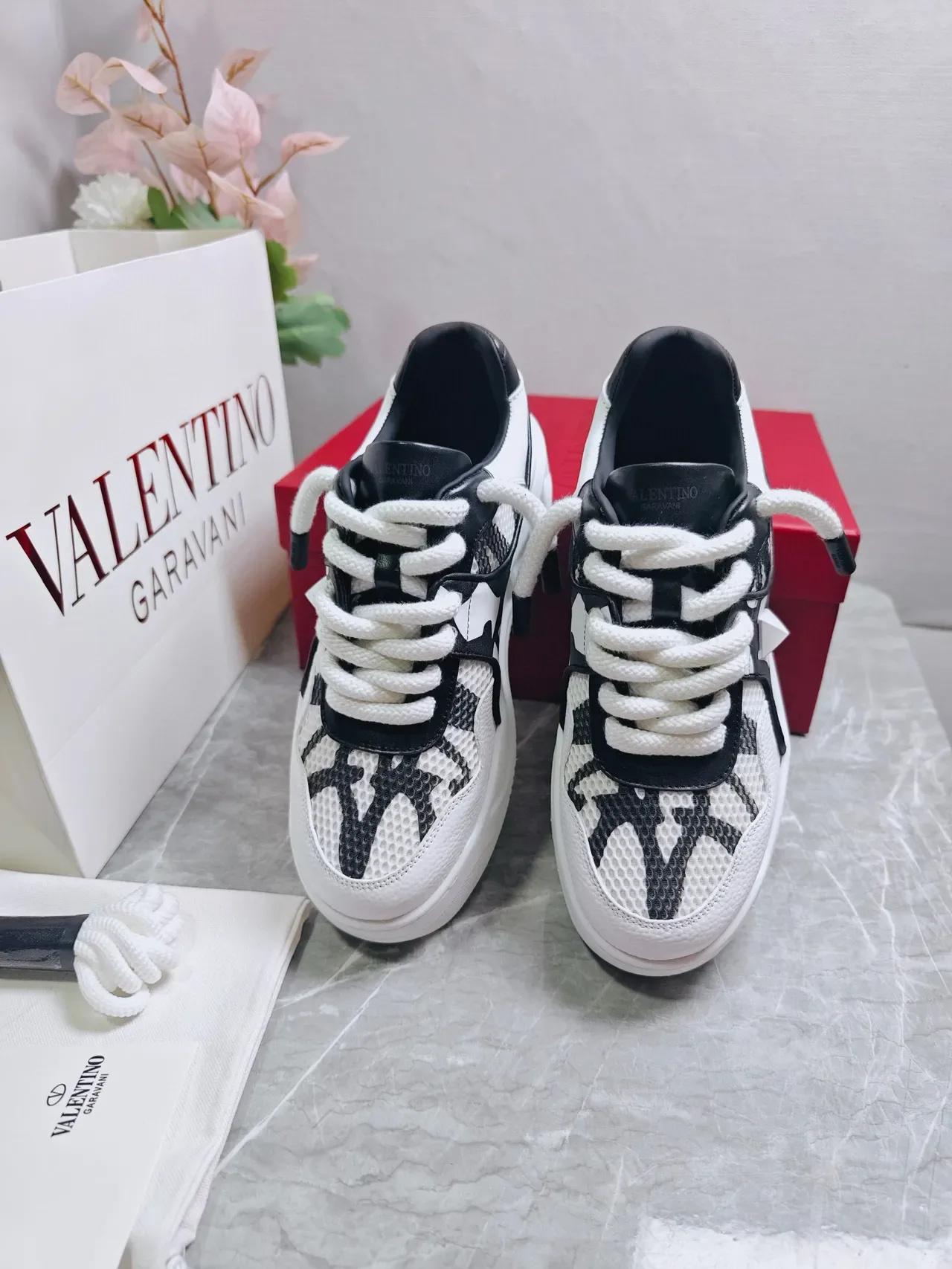 Valentino White Black Chunky Platform Sole Mesh And Leather Paneling Lifestyle Sneakers 6