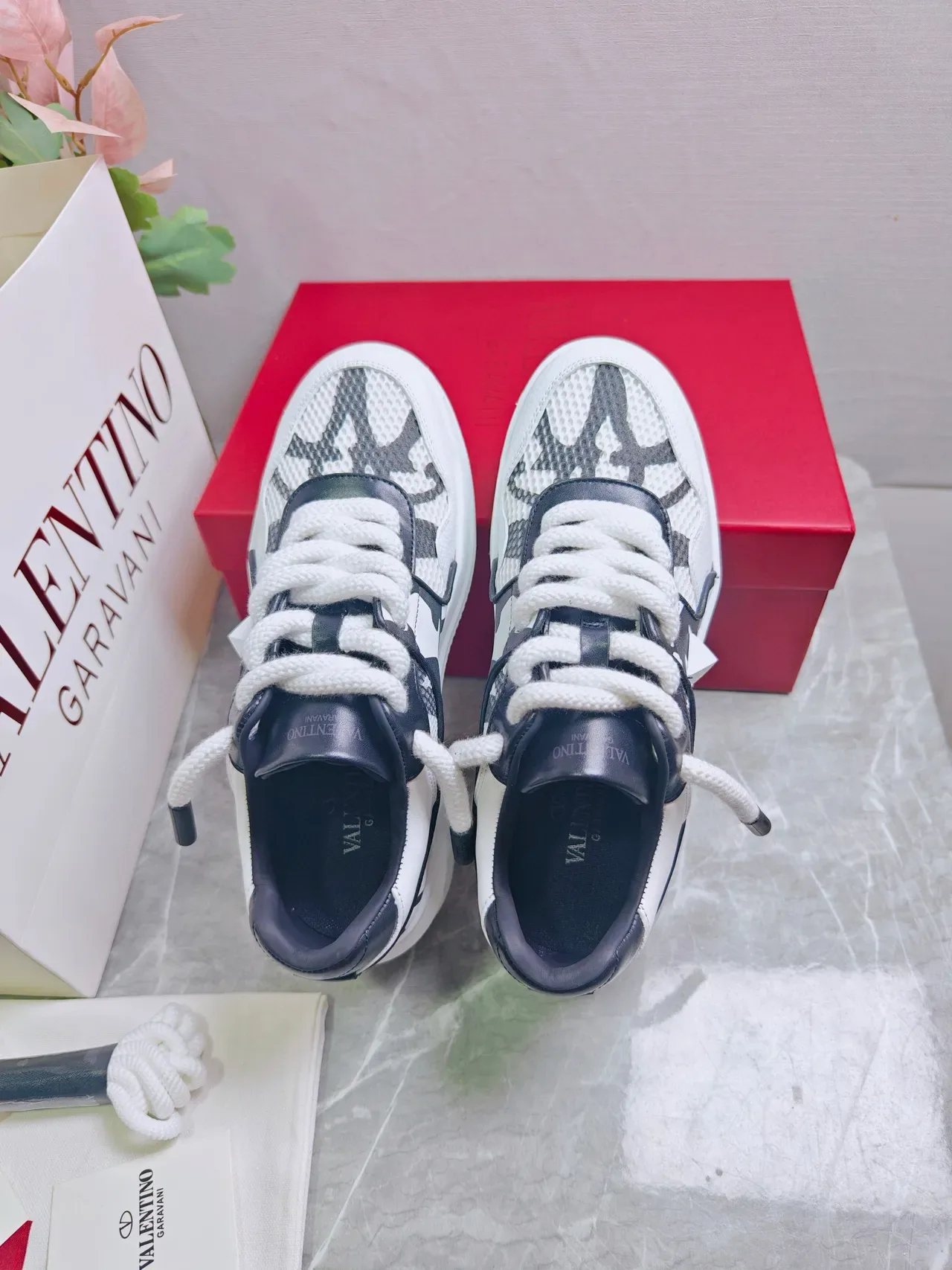 Valentino White Black Chunky Platform Sole Mesh And Leather Paneling Lifestyle Sneakers 9