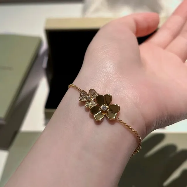 Van Cleef & Arpels Alhambra पाँच मोटिफ्स सोने और डायमंड ब्रेसलेट 9