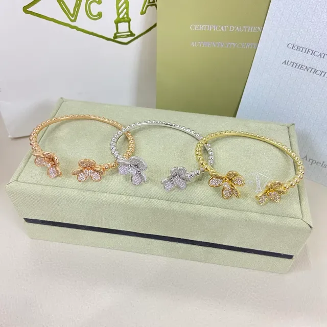 Van Cleef & Arpels Alhambra फूल Pavé-Set ओपन रिंग्स 2