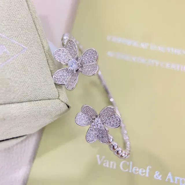 Van Cleef & Arpels Alhambra फूल Pavé-Set ओपन रिंग्स 3