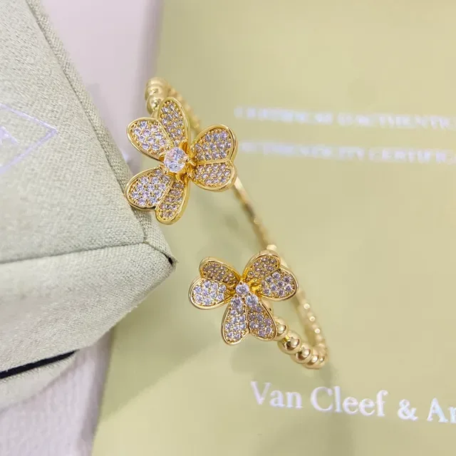 Van Cleef & Arpels Alhambra फूल Pavé-Set ओपन रिंग्स 5
