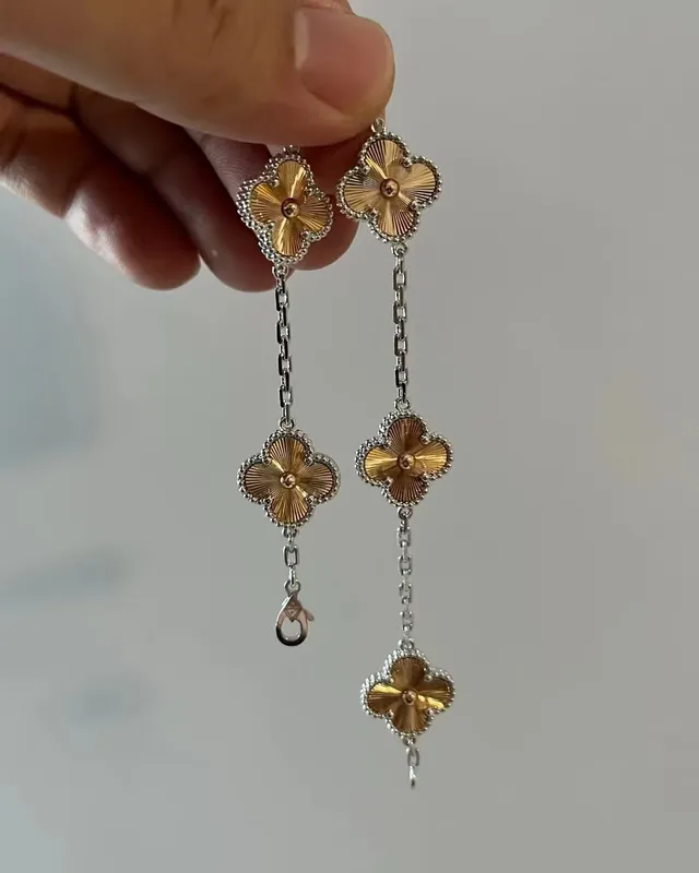 Van Cleef & Arpels Alhambra Four-Leaf Clover Gold and Diamond Necklace 4