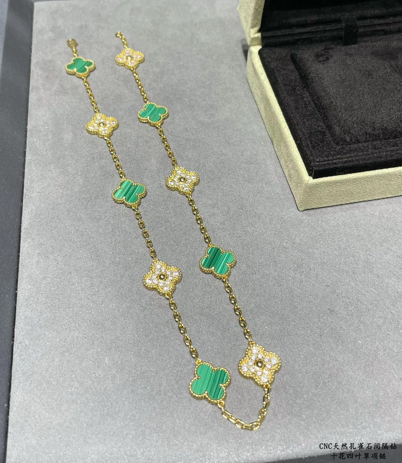 Van Cleef & Arpels Alhambra मलाशाइट पव डायमंड चारपत्ती क्लोवर हार 6