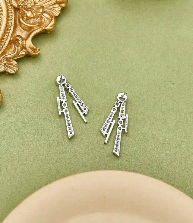 Van Cleef & Arpels 几何 Pavé 钻石 多层耳环 2