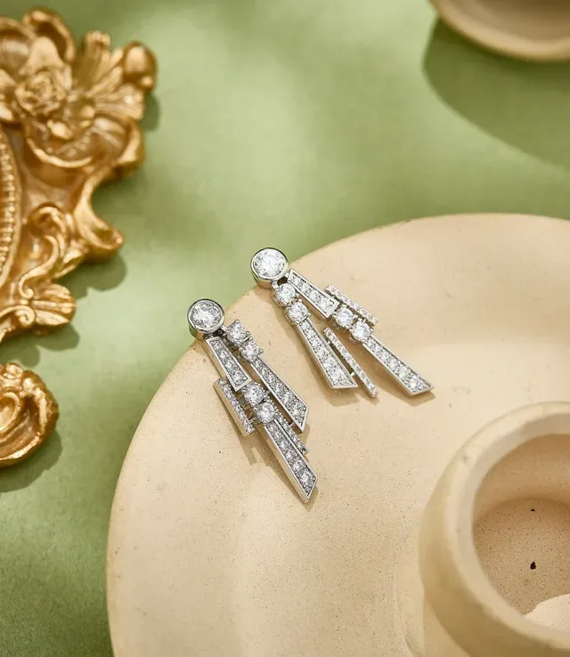 Van Cleef & Arpels 几何 Pavé 钻石 多层耳环 5