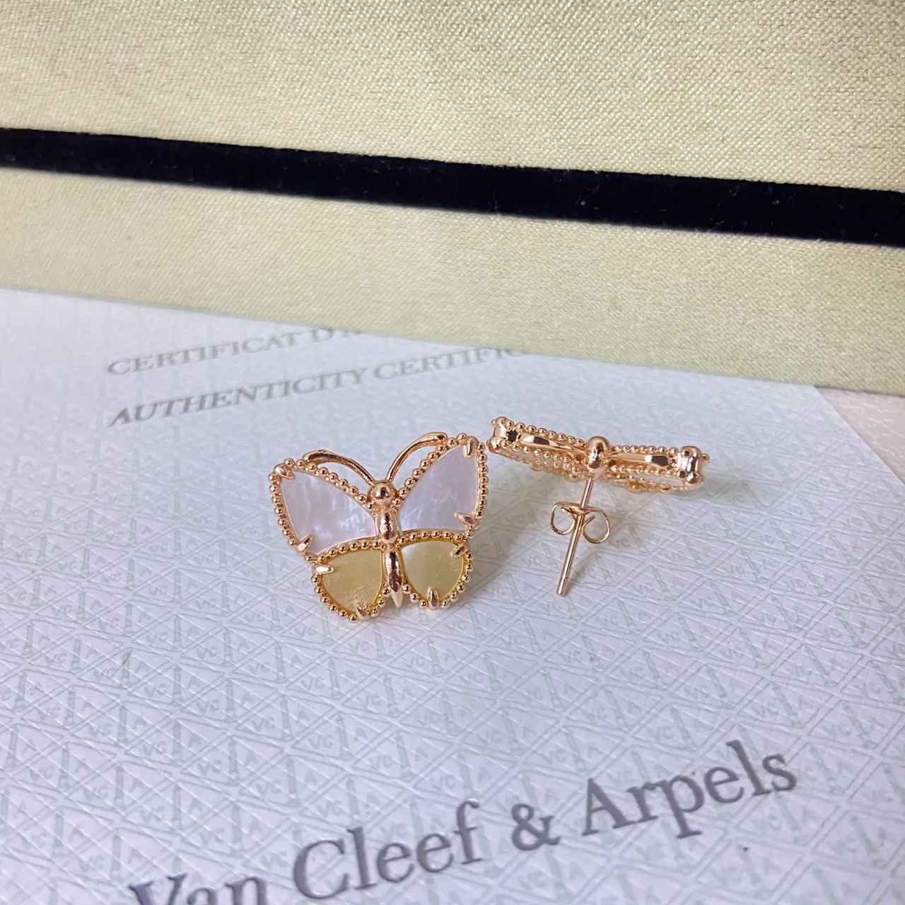 Van Cleef & Arpels Papillon 蝴蝶耳钉 3