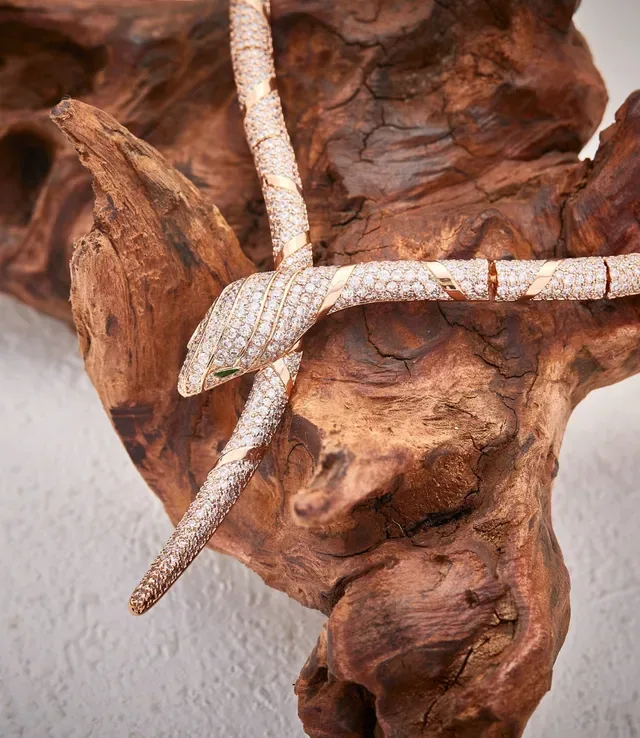 Colar Van Cleef & Arpels Serpent Bohème Pavé Ouro Rosa 3