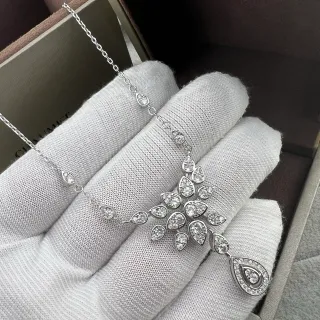 Van Cleef & Arpels 银白梨形钻石流苏花叶图案项链