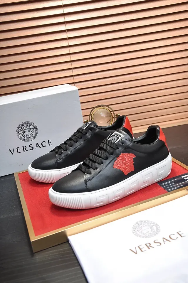 Versace Medusa Head Appliqué কালো লাল চামড়া উপর লাইফস্টাইল স্নিকার 8