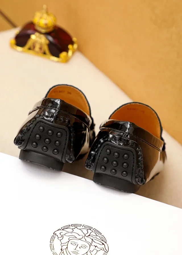 Versace Chain Reaction Black Gold Patent Leather Embossed Palm-Leaf Texture Loafer 3