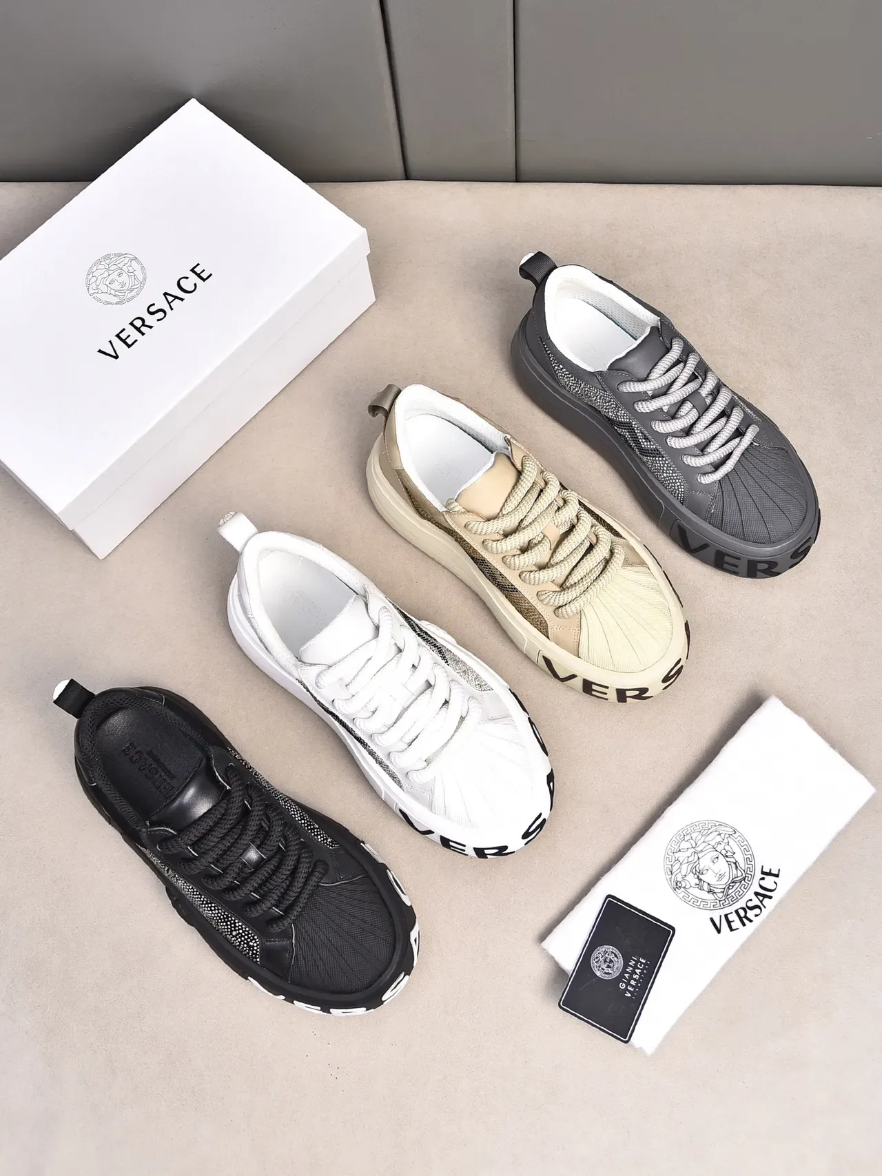 Versace Chain Reaction Zapatillas Lifestyle Negro Rhinestone Embellished 2