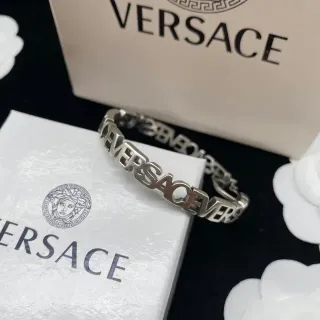 Versace Chain Reaction 银色调字母手链