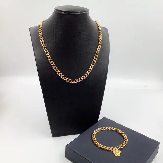 Versace Gold Curb Chain Medusa Head Pendant Necklace 4