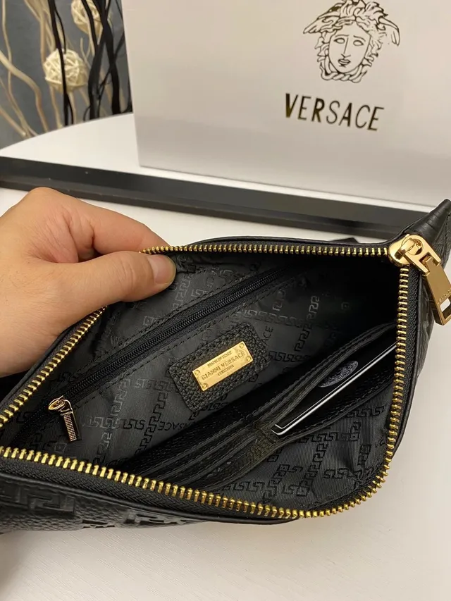 Versace Greca Medusa उभरा हुआ काला चमड़ा लिफाफा क्लच 5