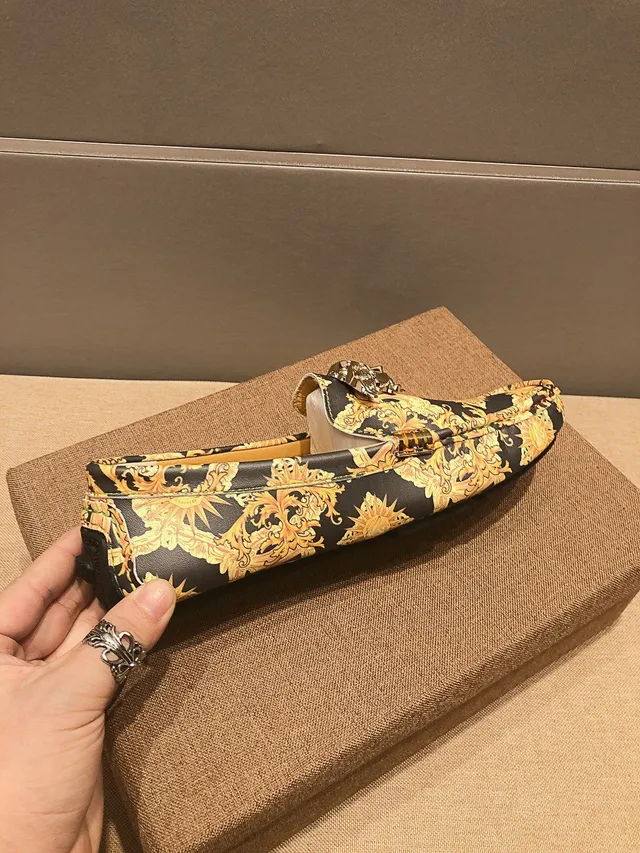 Versace Greca Odissea impression baroque Medusa mocassins 8