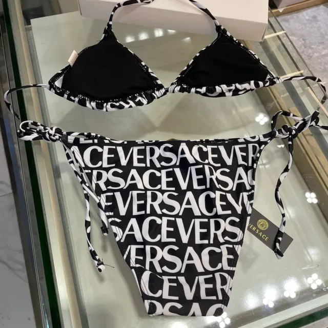 Versace Logo Print Top Halter Triangulaire Noir Blanc Maillot de Bain 2