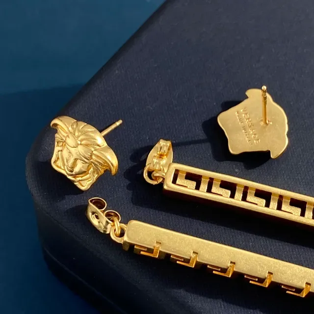 Versace Medusa Bar Greca पेंडेंट नेकलेस 3