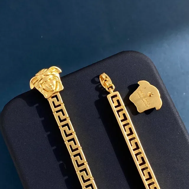 Versace Medusa Bar Greca पेंडेंट नेकलेस 4