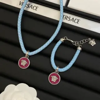 Versace Medusa 蓝色粉色 编织皮革绳 搪瓷吊坠 项链