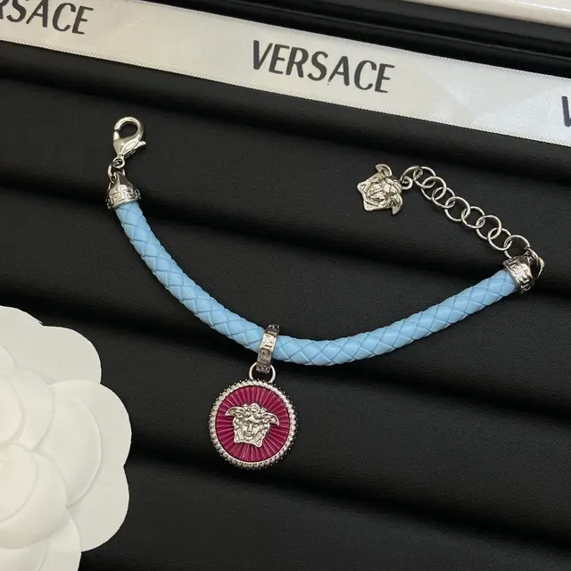 Versace Medusa قلادة جلد مضفر إيناميل أزرق ووردي 2