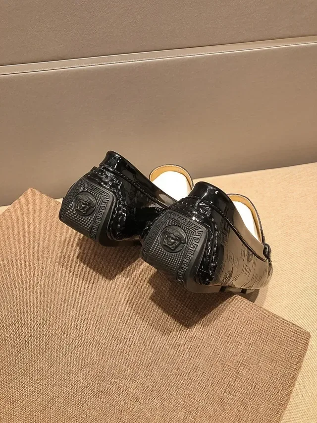 Versace Medusa Mocassins Preto Dourado Bordados 2