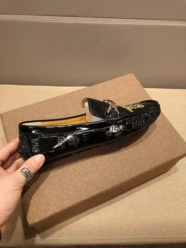 Versace Medusa Mocassins Preto Dourado Bordados 3