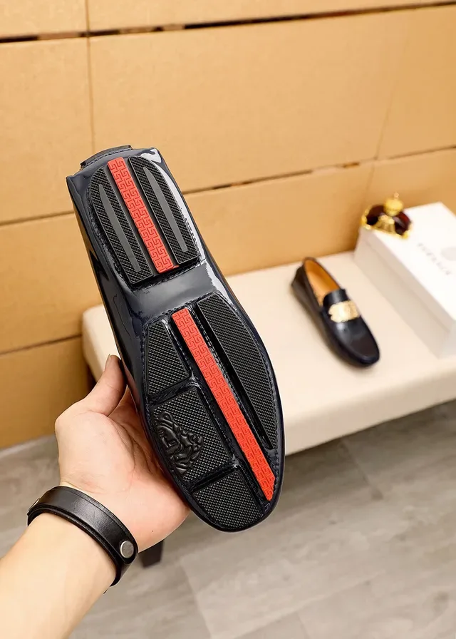 Versace Odissea أسود ذهبي جلد تمساح مصبوغ patent embossed مع buckle Medusa و hardware موسين 2