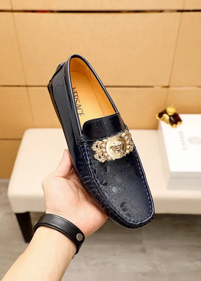 Versace Odissea أسود ذهبي جلد تمساح مصبوغ patent embossed مع buckle Medusa و hardware موسين 7