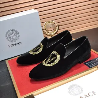 Versace Odissea काला गोल्ड वेलवेट अपर मेड्यूसा इम्ब्रॉयडरी लोफर