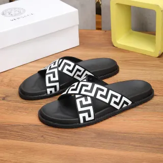 Versace Odissea Greca Pattern Black and White 拖鞋