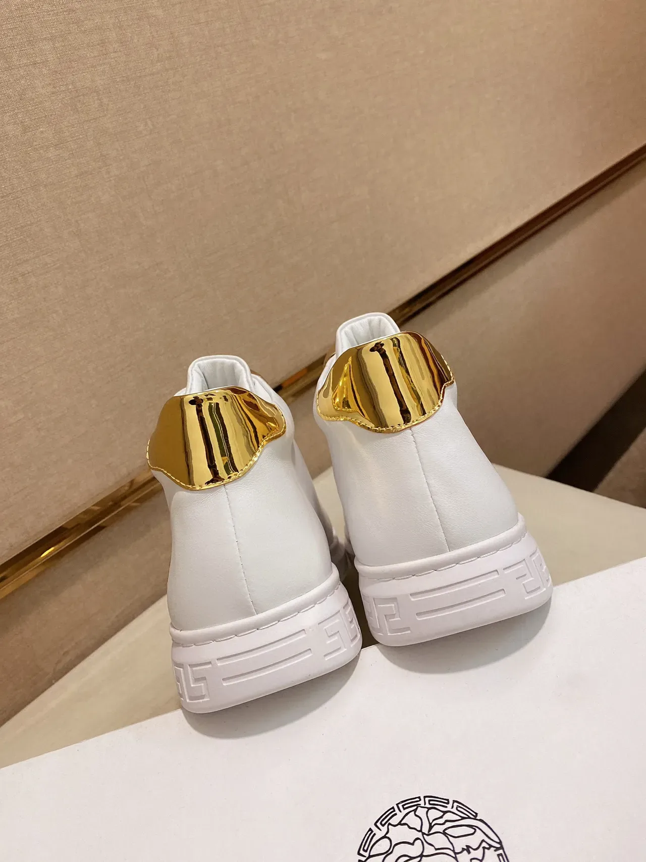Versace Odissea 白金 Medusa 高帮生活方式运动鞋 3