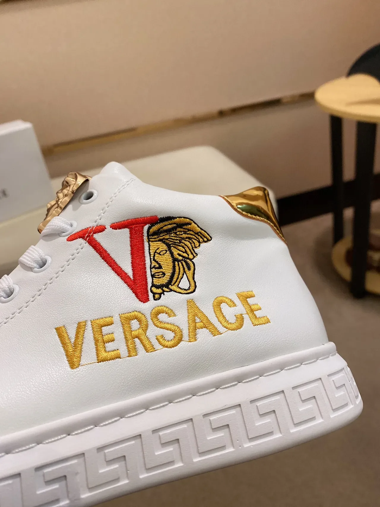 Versace Odissea 白金 Medusa 高帮生活方式运动鞋 4