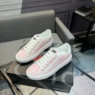 Versace Tênis Lifestyle com parte superior floral Jacquard em rosa e branco com sola de borracha