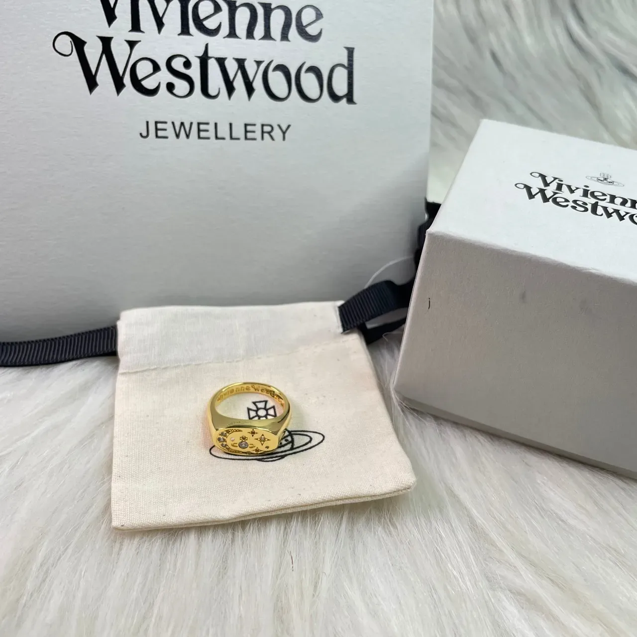 Vivienne Westwood Orb Signet Ring 银色与金色水晶搪瓷戒指 5