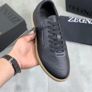 Zegna काली छिलके वाली चमड़ी रबर सोल लाइफस्टाइल स्नीकर