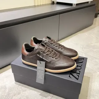 Zegna ब्राउन बेज पेबल्ड लेदर गम सोल लाइफस्टाइल स्नीकर
