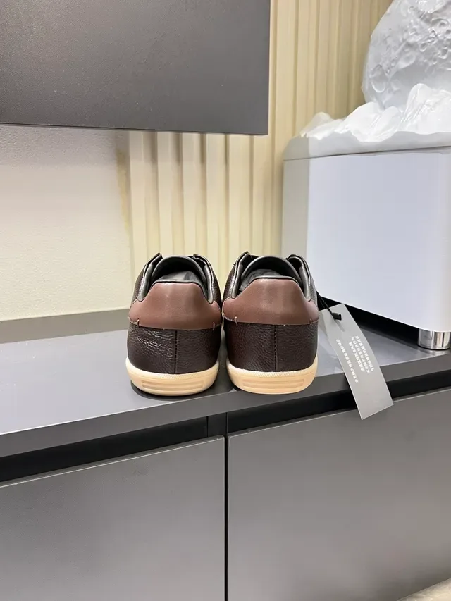 Zegna Marron Beige Cuir Pebbled Semelle Gomme Sneakers Lifestyle 2