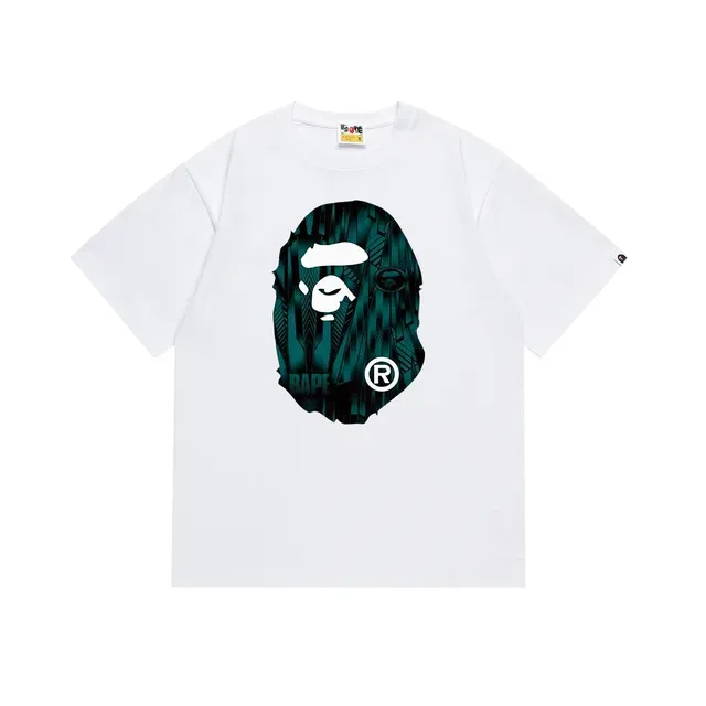 Camiseta gráfica A Bathing Ape con cabeza de simio 7