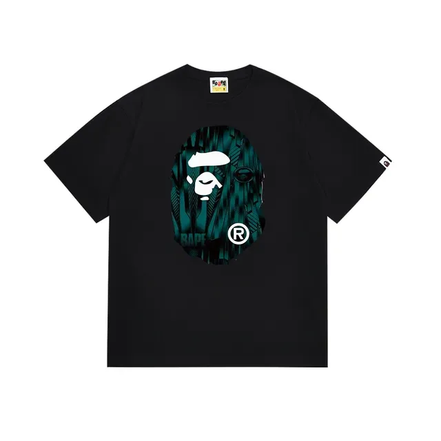 Camiseta gráfica A Bathing Ape con cabeza de simio 9