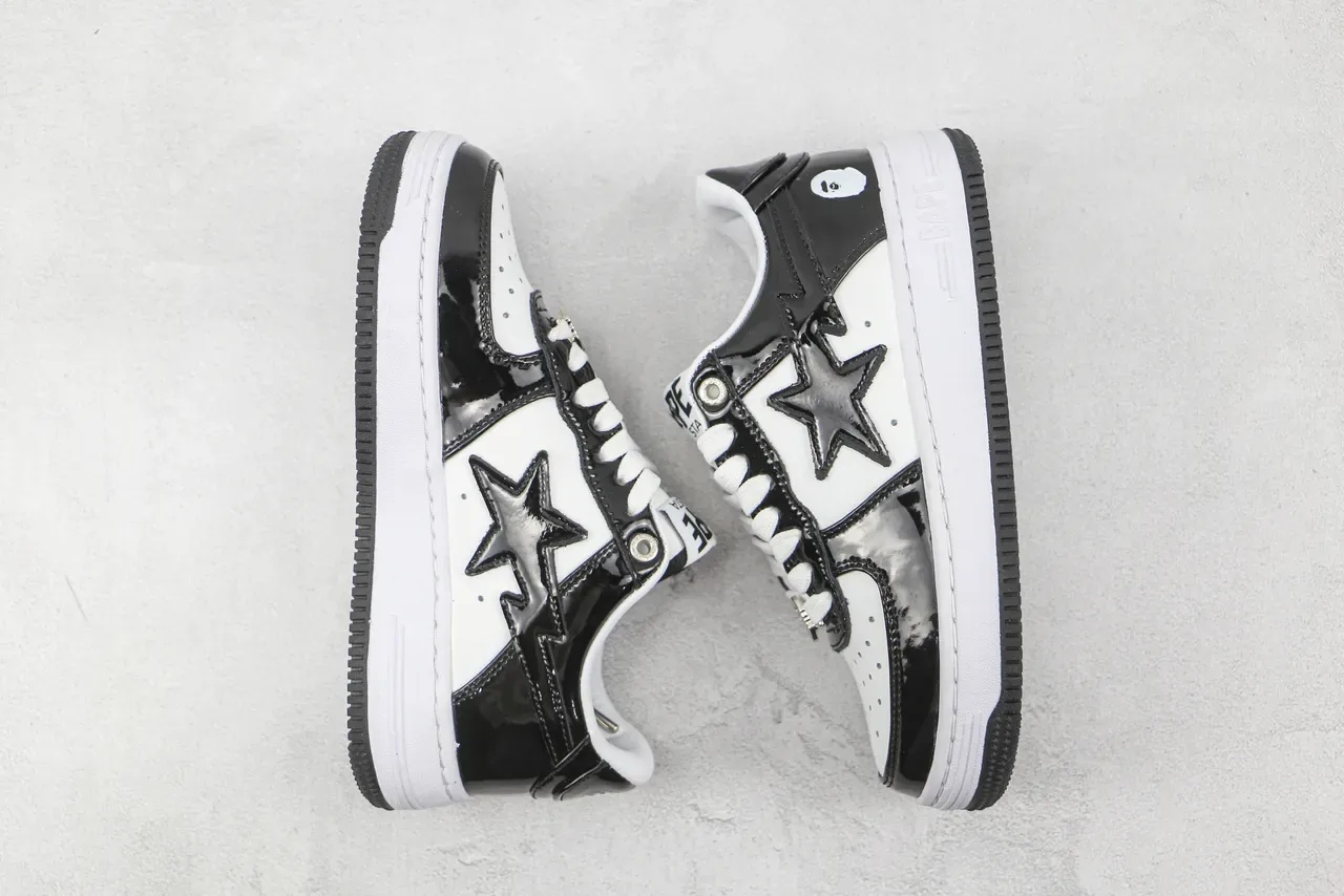 A Bathing Ape BAPE STA Sneakers Lifestyle Negro y Blanco Brillante 2