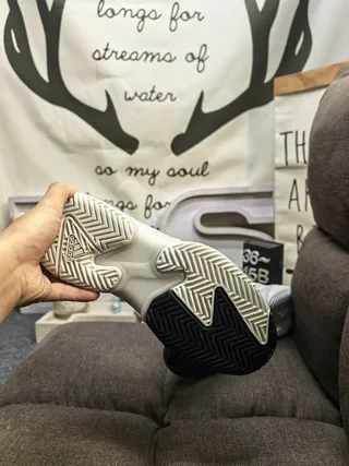 Adidas Bege Preto Midsole Malha E Recobrimento Sintético Superior Tênis Chunky 4