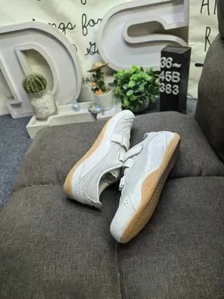 Adidas Beige Blanc Sans Lacets Fermeture Sangle Velcro Haut semblable au daim Sneakers Lifestyle 6