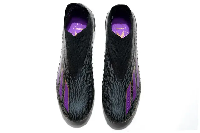 Adidas Chaussures de football noires et violettes col sock-fit lacets asymétriques cover surface ferme 2